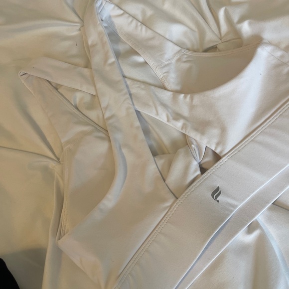 Fabletics Oasis Sports bra (2 pack) - Picture 5 of 7